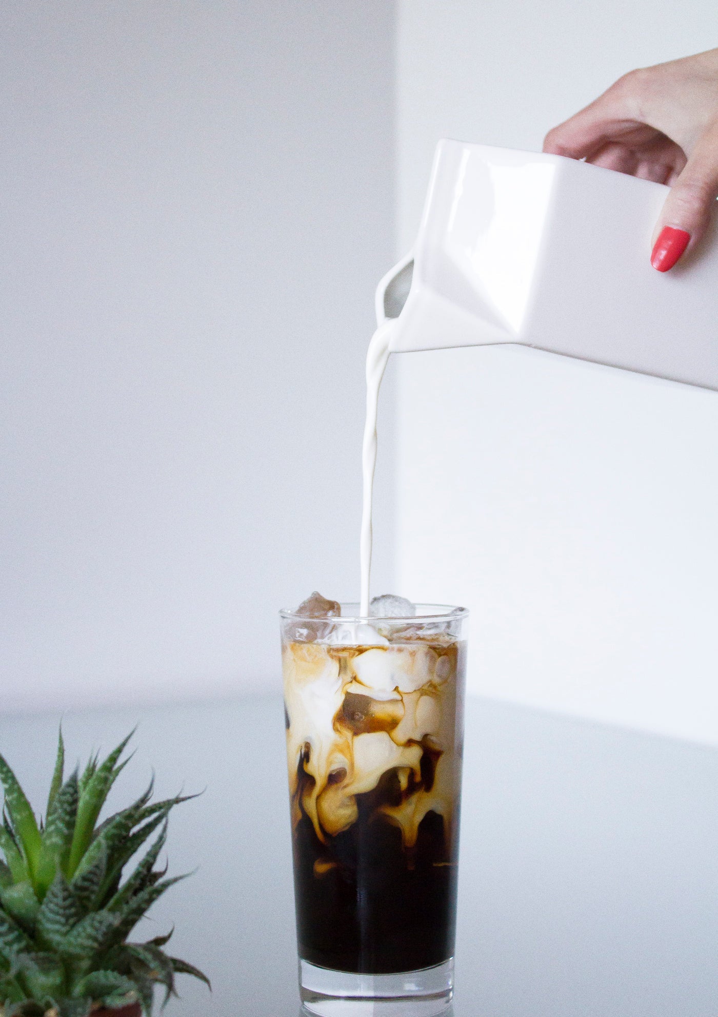 Latte Glass with Handle — Set of 4 in use